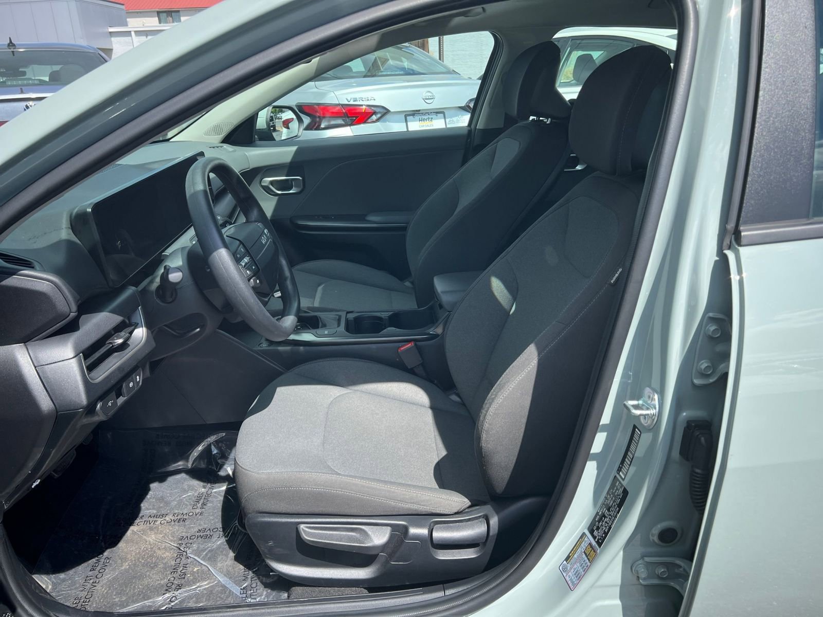 Used 2025 Kia K4 LXS FWD image 27