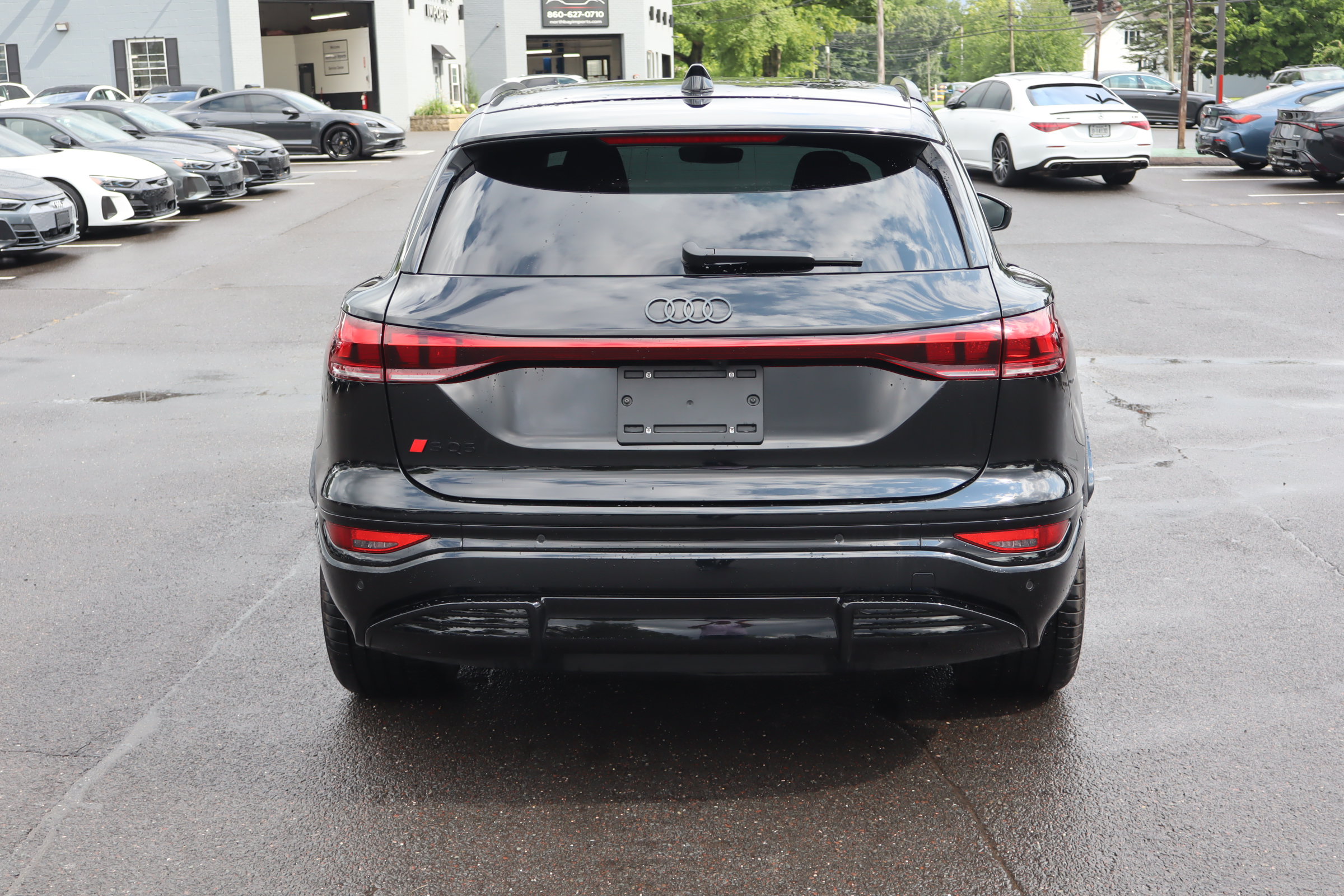 Used 2025 Audi SQ6 e-tron Prestige w/ 21" Black Optic Wheel Package AWD/4WD image 6