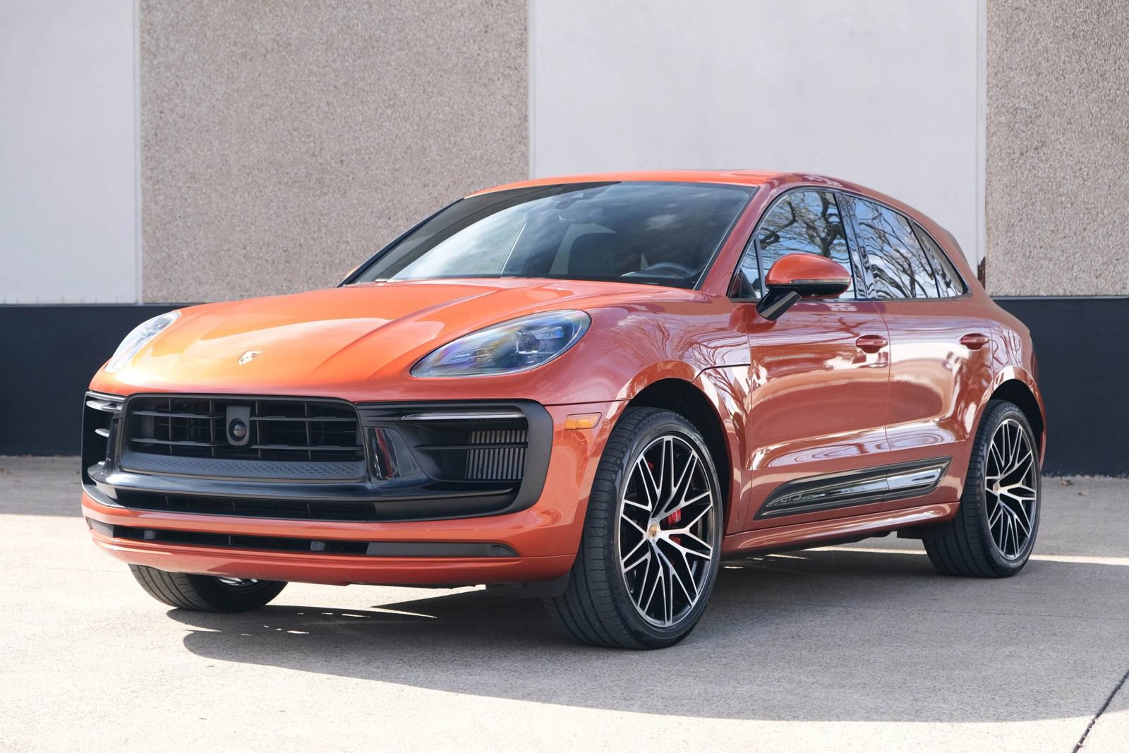 Used 2022 Porsche Macan GTS AWD/4WD image 3