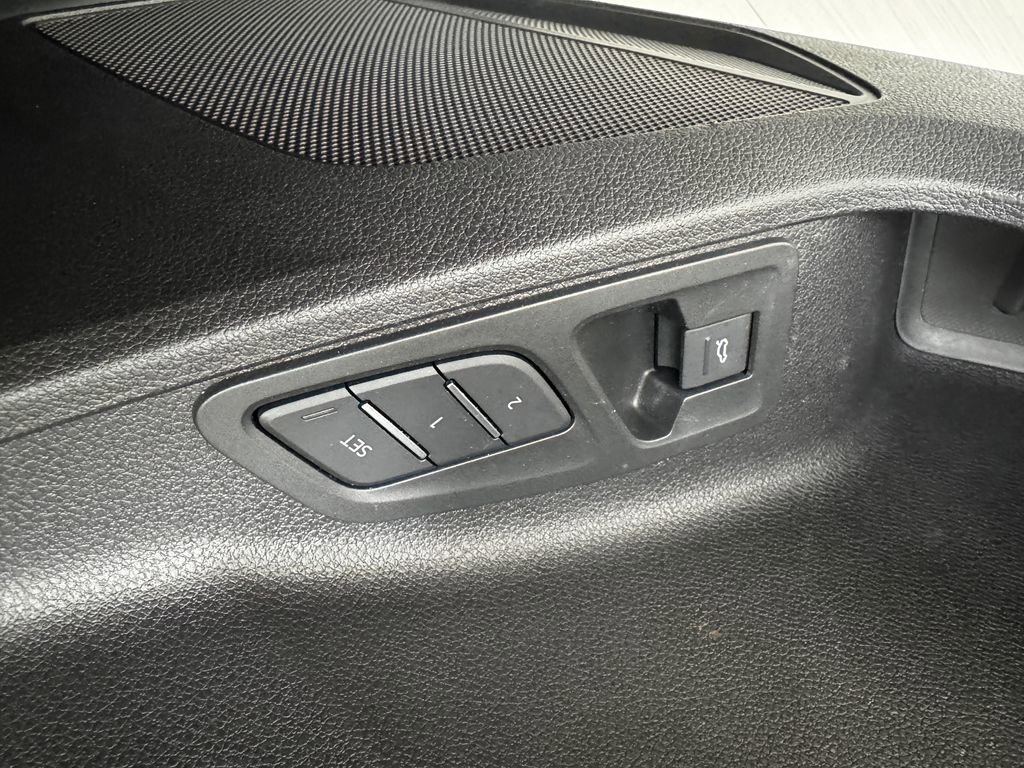 Used 2022 Audi Q3 2.0T Premium Plus w/ Premium Plus Package image 30