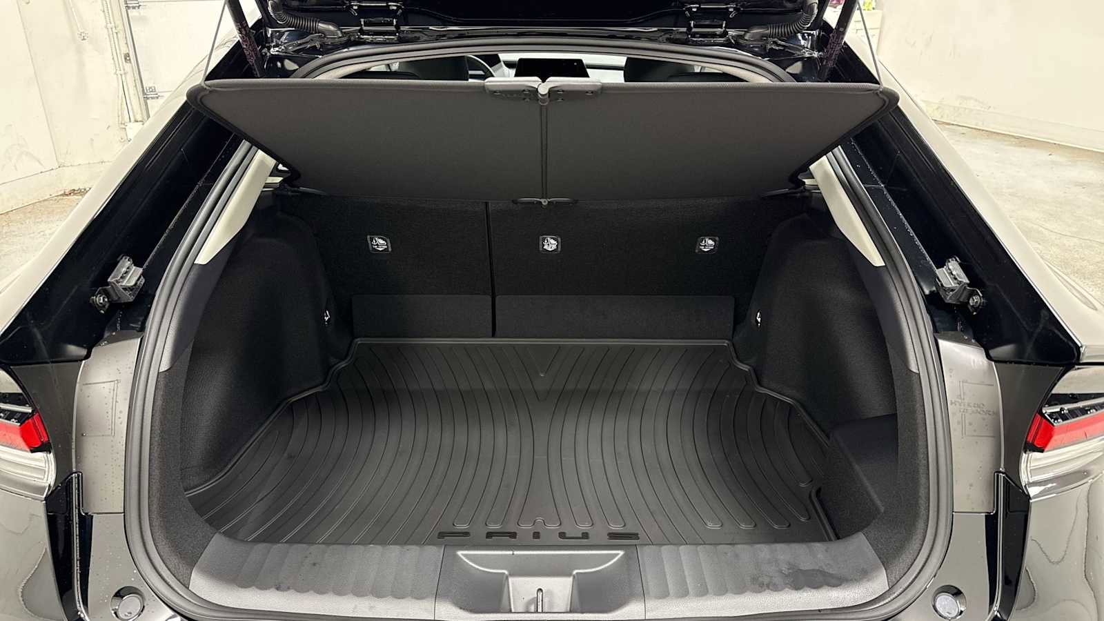 New 2026 Toyota Prius LE image 27