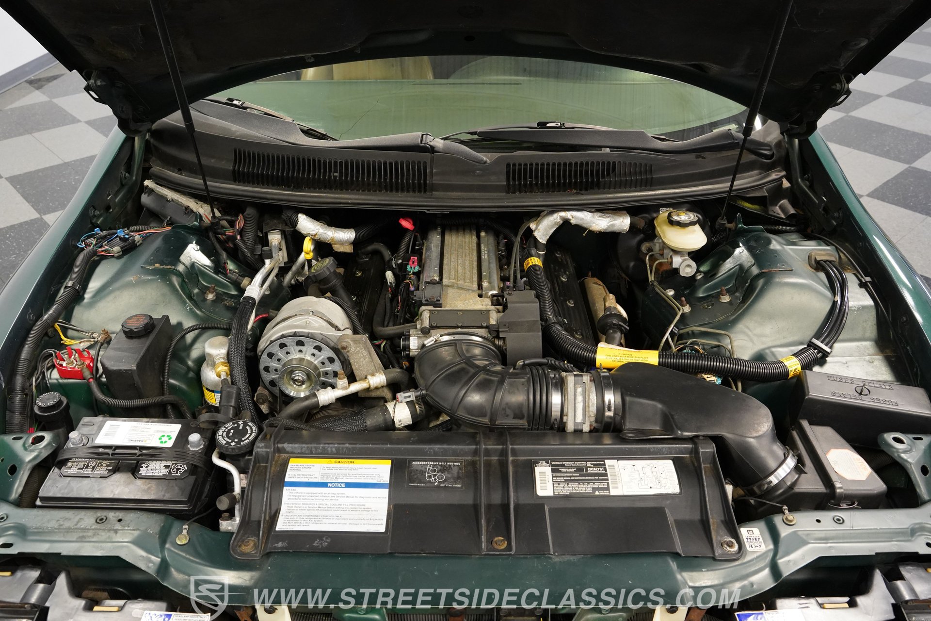 Used 1995 Chevrolet Camaro Z28 RWD image 34