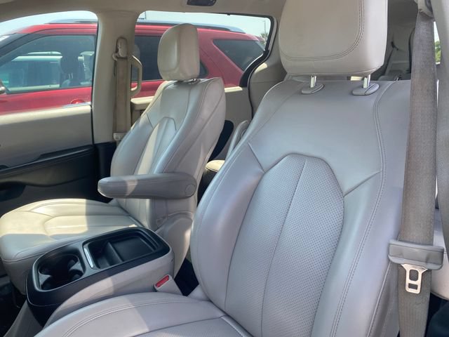 Used 2021 Chrysler Voyager Lxi FWD image 13