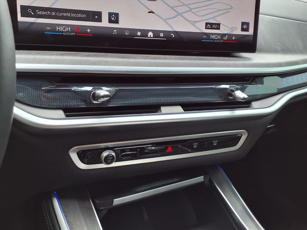 Used 2025 BMW X5 xDrive40i w/ M Sport Package image 11