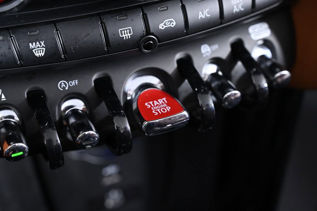 Certified 2023 MINI Cooper S image 19