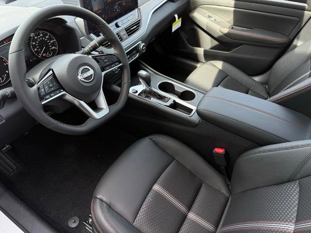 New 2026 Nissan Altima 2.5 SR w/ SR Midnight Edition Package FWD image 17
