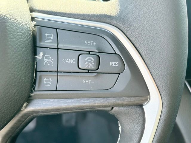 New 2026 Jeep Grand Cherokee Limited w/ Luxury Tech Group II image 19