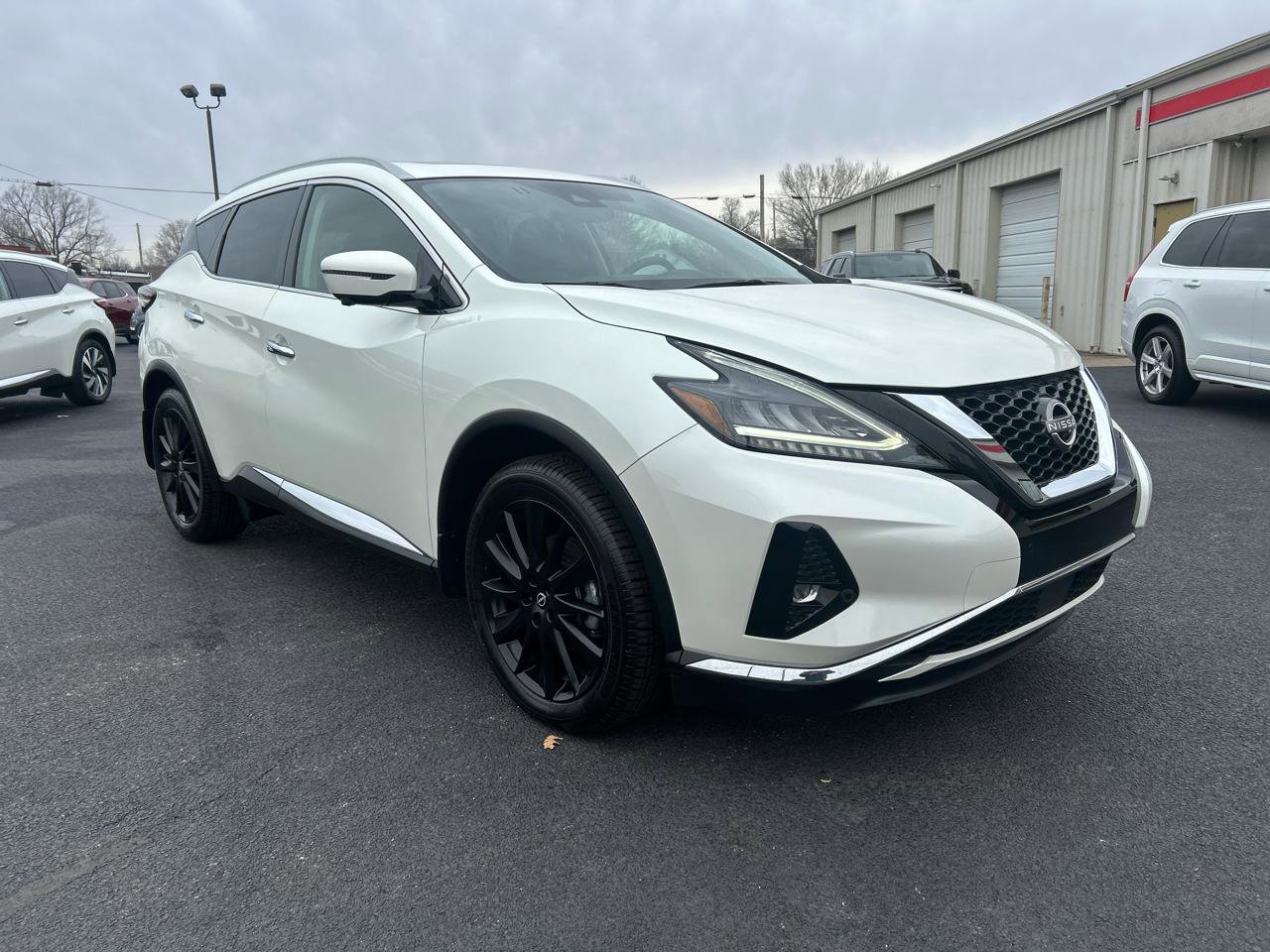 Used 2023 Nissan Murano Platinum w/ Cargo Package image 3