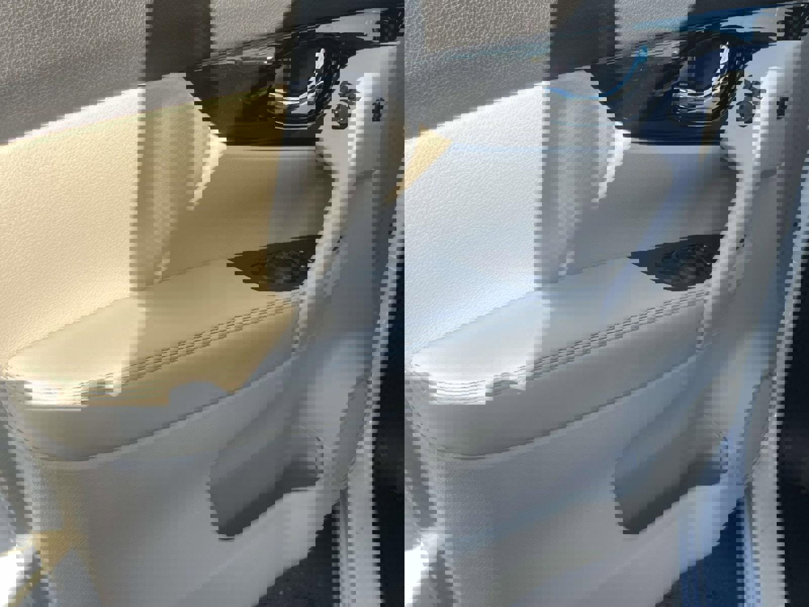 Used 2022 Nissan Rogue Sport SV w/ Technology Package image 28