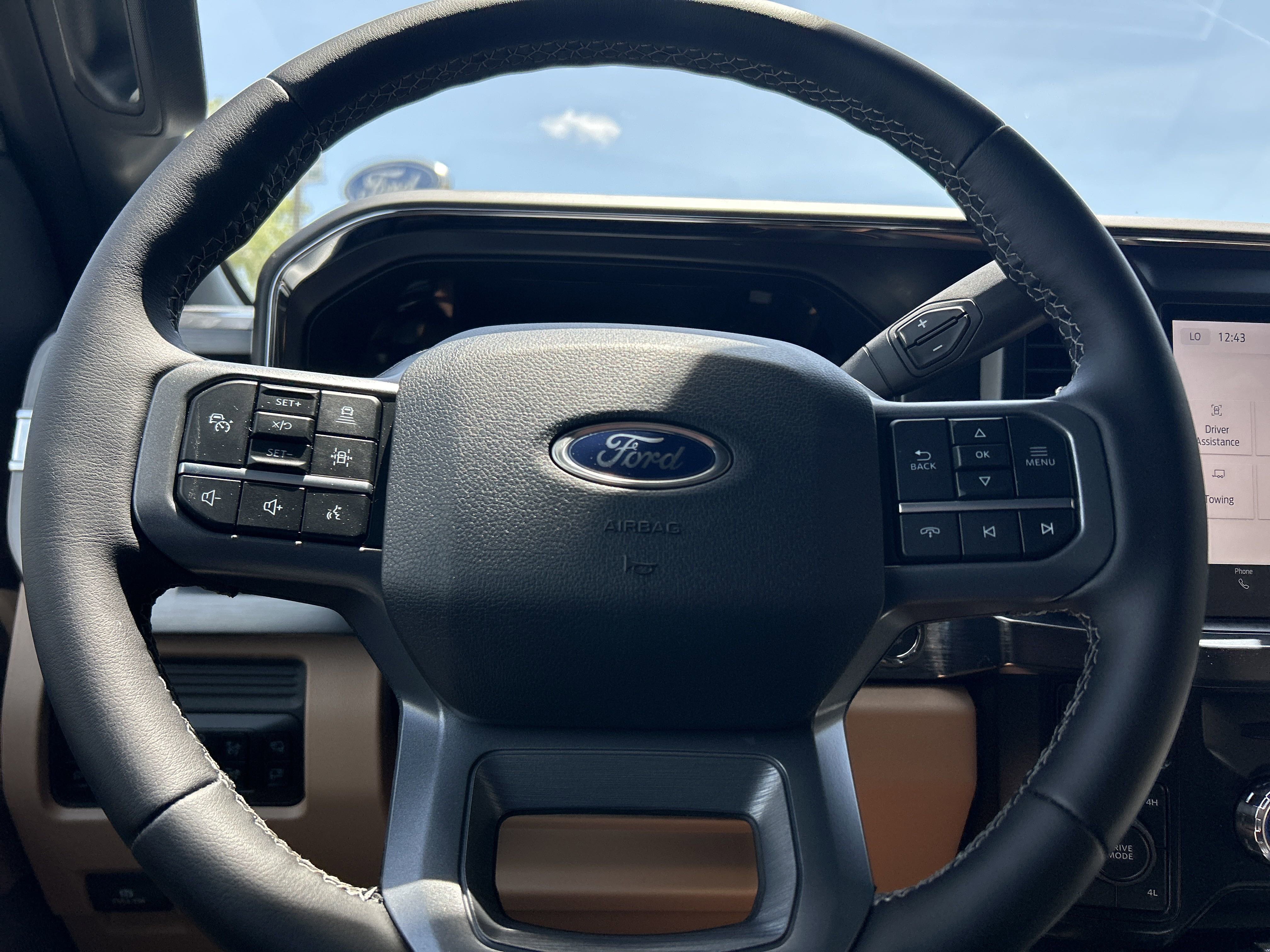 New 2025 Ford F250 Lariat w/ Lariat Ultimate Package image 25