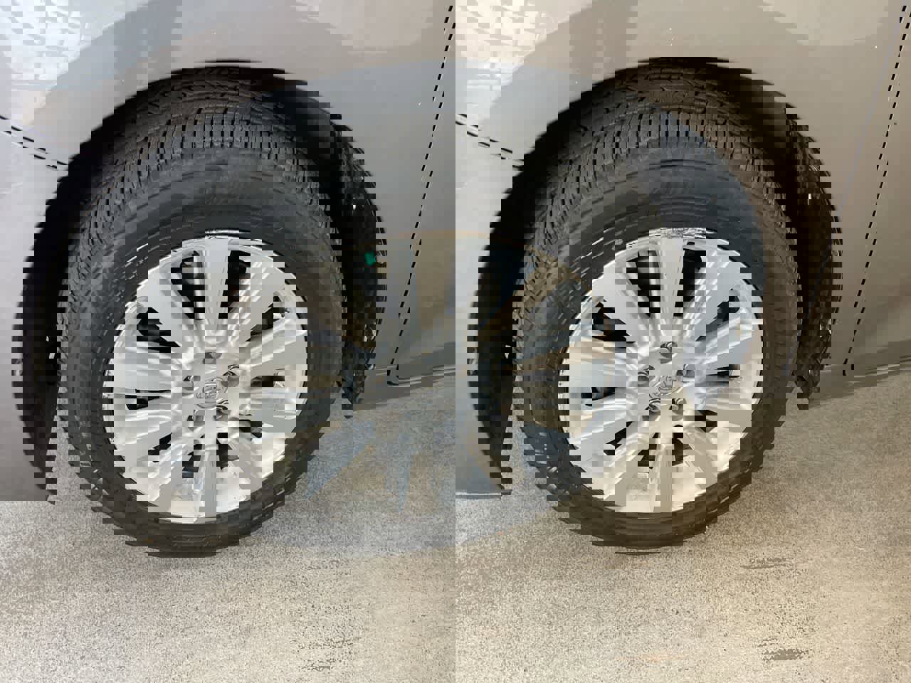 Used 2014 Toyota Sienna XLE w/ XLE Premium Package image 8