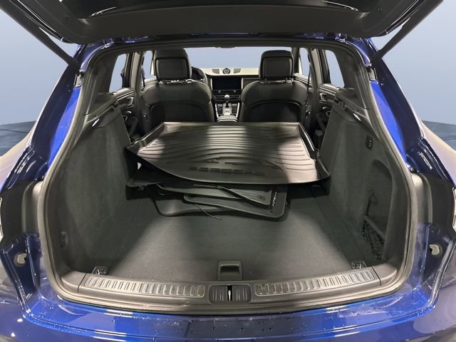 Used 2024 Porsche Macan GTS image 11