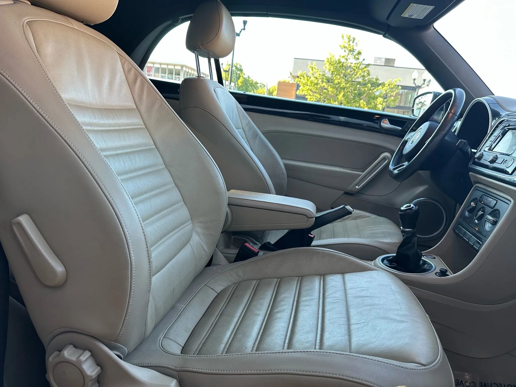 Used 2013 Volkswagen Beetle 2.0T image 13