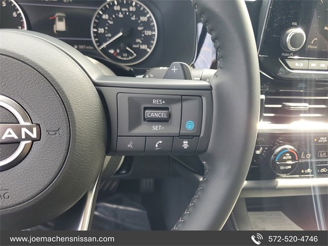 New 2025 Nissan Pathfinder SV w/ Black Appearance Package image 16