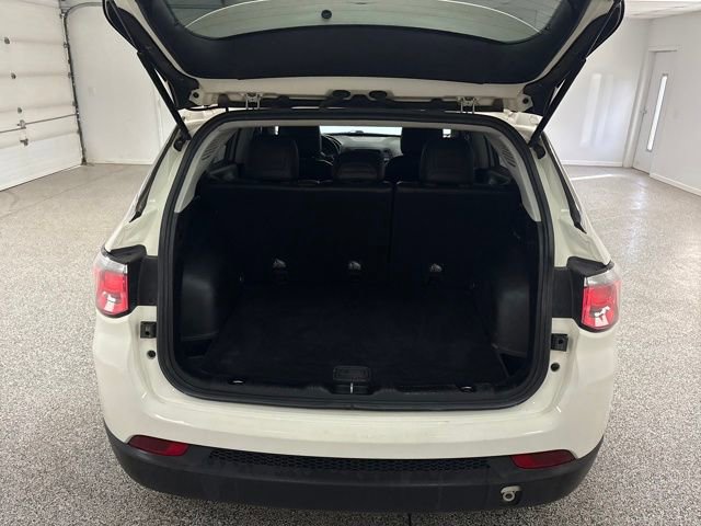 Used 2018 Jeep Compass Latitude image 23