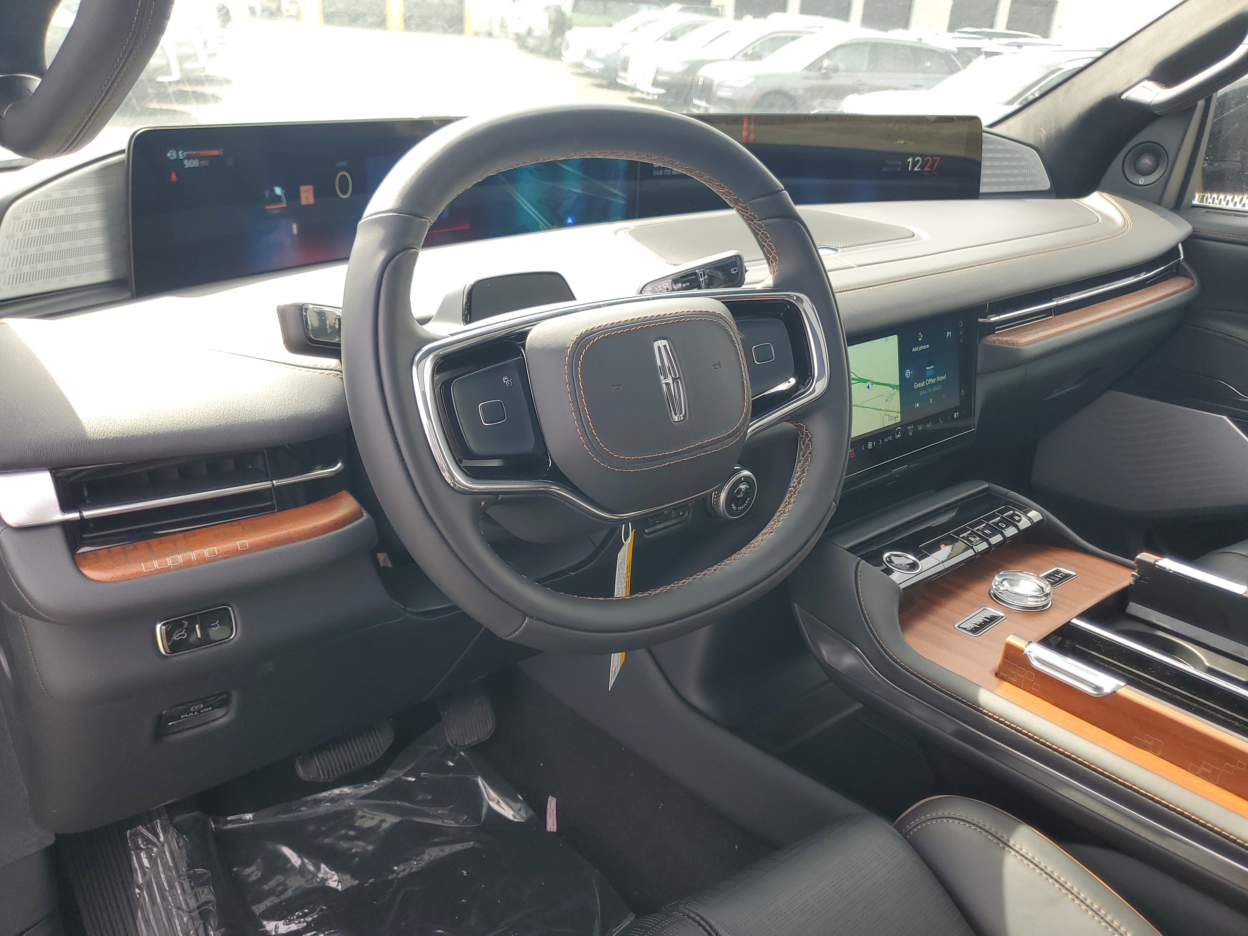 New 2026 Lincoln Navigator L Black Label AWD/4WD image 14
