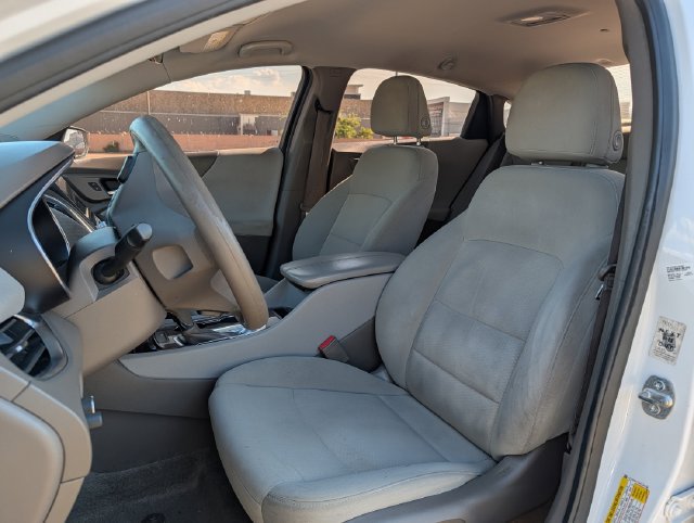 Used 2019 Chevrolet Malibu LT FWD image 22