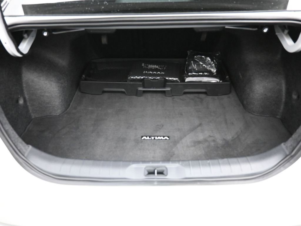 Used 2024 Nissan Altima 2.5 SR image 23