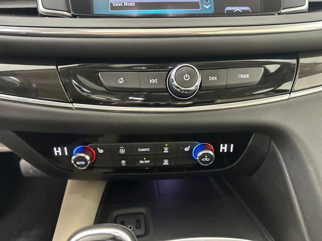 Used 2018 Buick Enclave Essence image 23