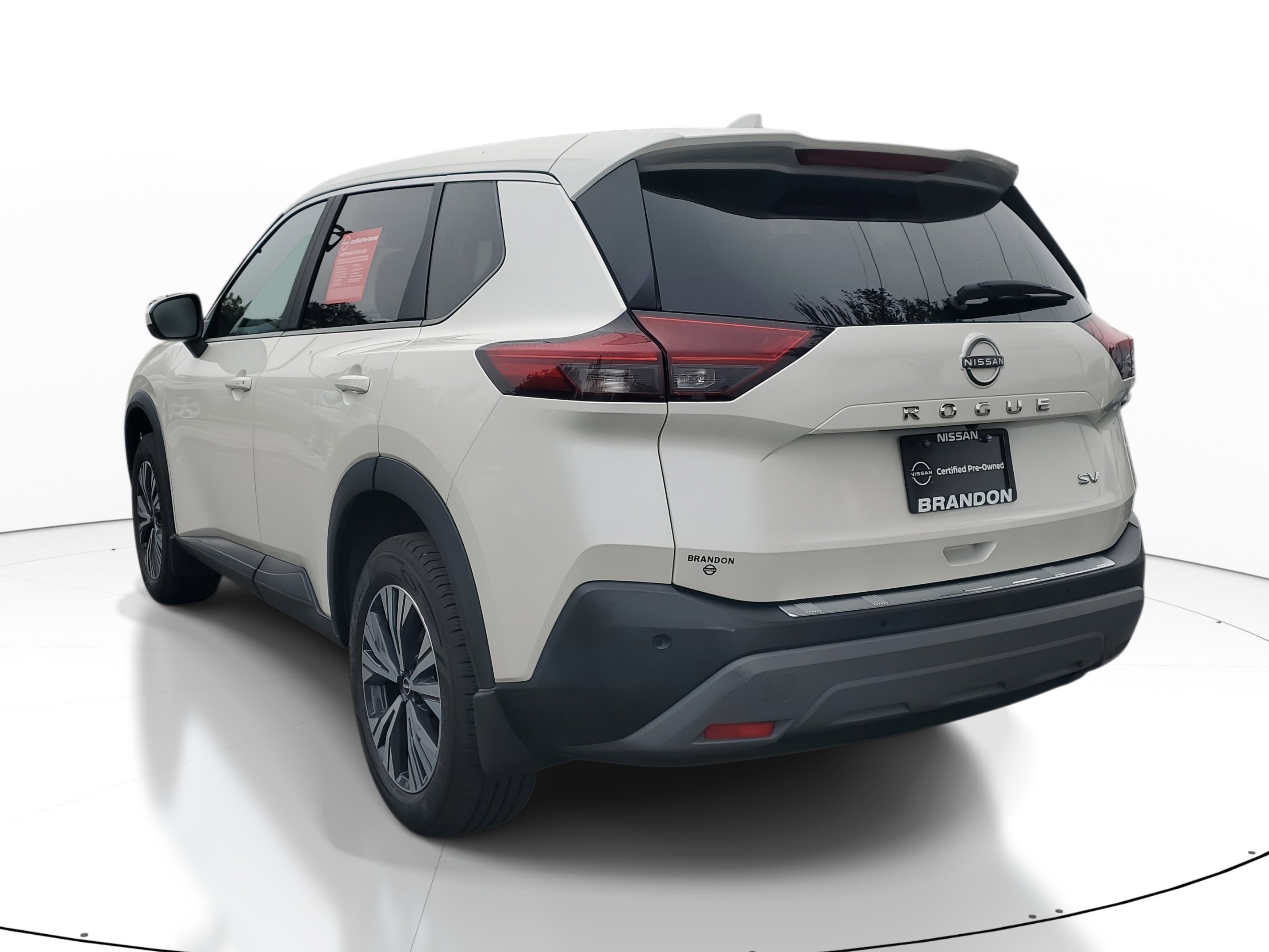 Used 2023 Nissan Rogue SV image 5
