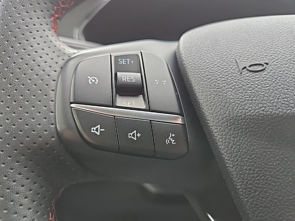 Used 2024 Ford Escape ST-Line AWD/4WD image 15
