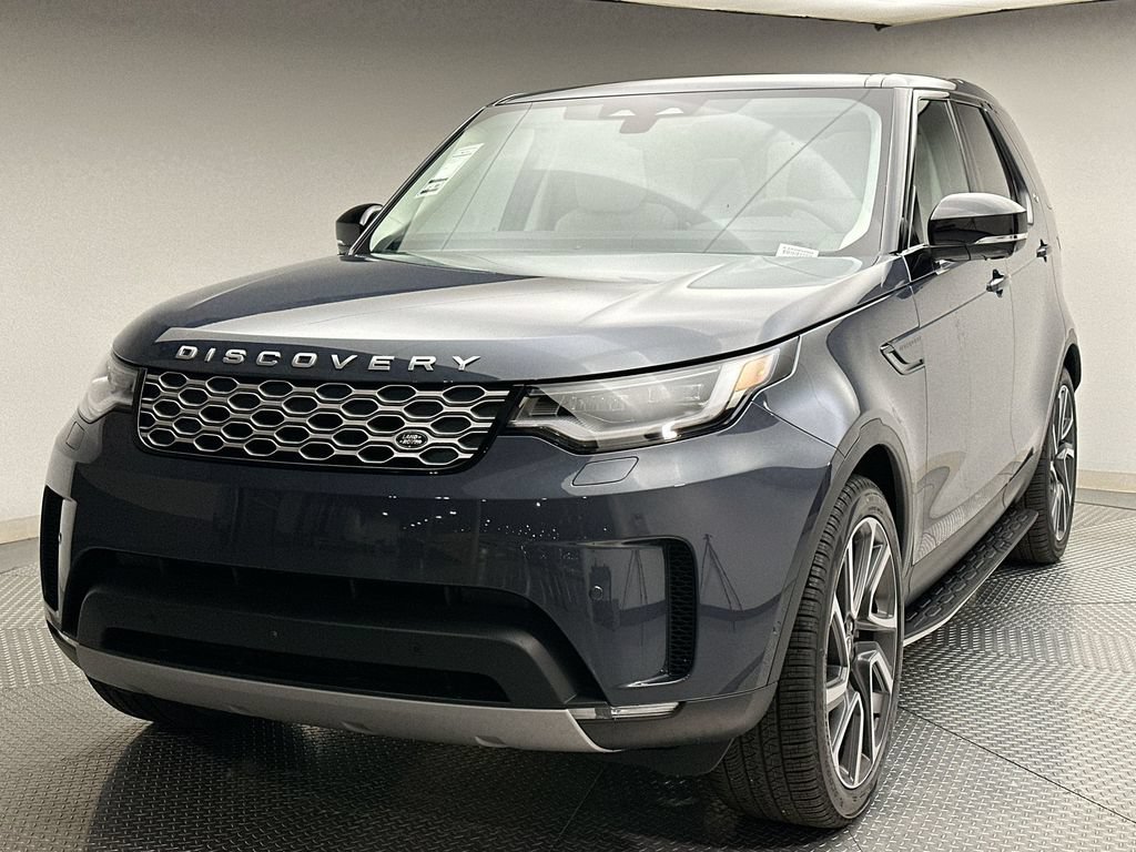 Certified 2025 Land Rover Discovery S AWD/4WD image 1