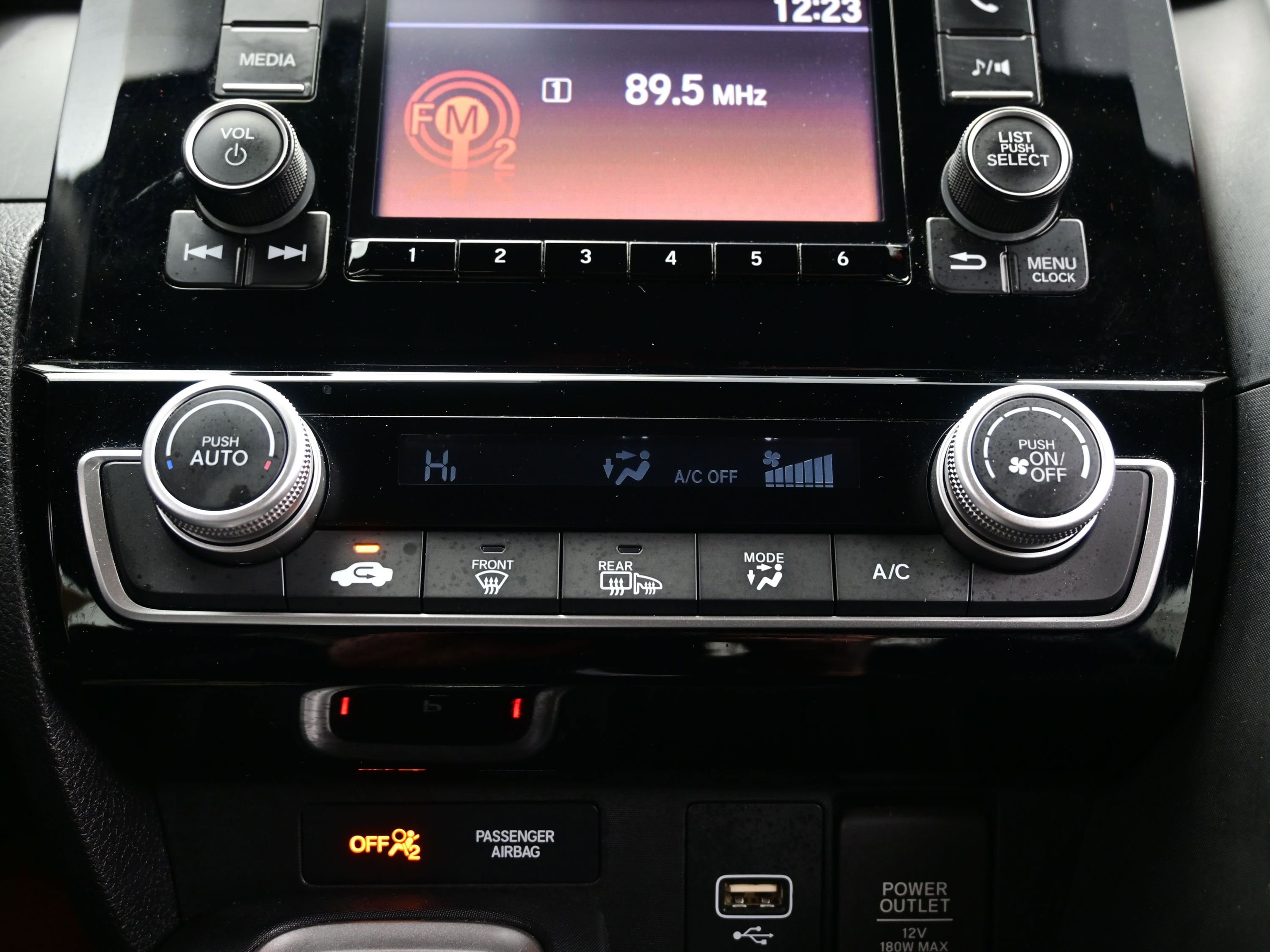 Used 2019 Honda Insight LX image 19