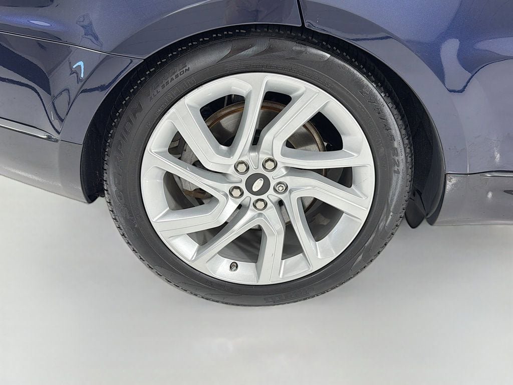 Used 2019 Land Rover Range Rover Sport HSE AWD/4WD image 35