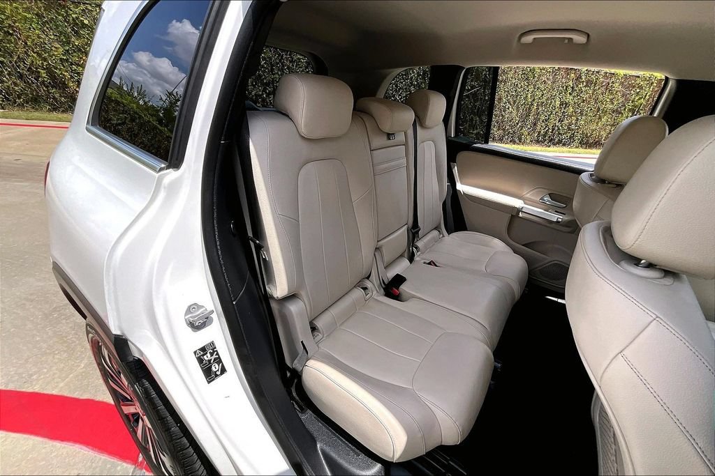 Used 2022 Mercedes-Benz GLB 250 image 37