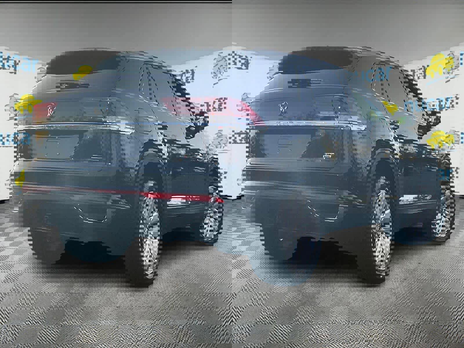 Certified 2022 Volkswagen Atlas Cross Sport SE image 6