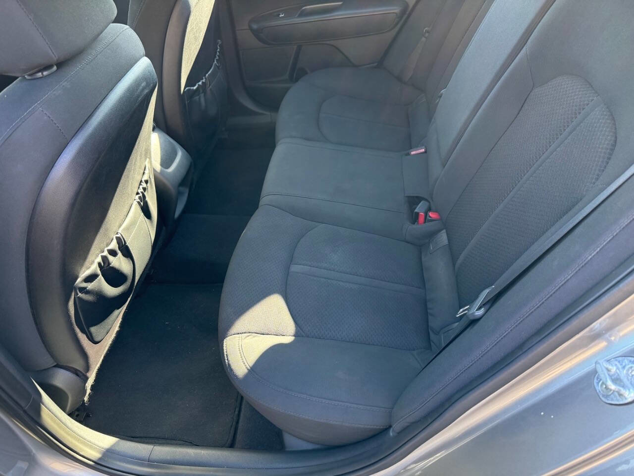 Used 2016 Kia Optima LX image 13