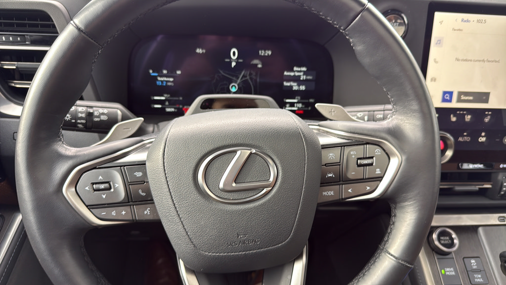 Used 2024 Lexus GX 550 w/ Accessory Package (2T) AWD/4WD image 26