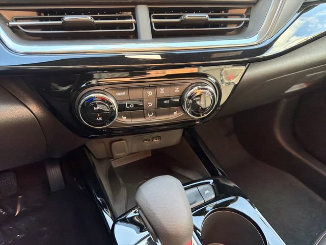 New 2026 Chevrolet Trax RS w/ Sunroof Package FWD image 26