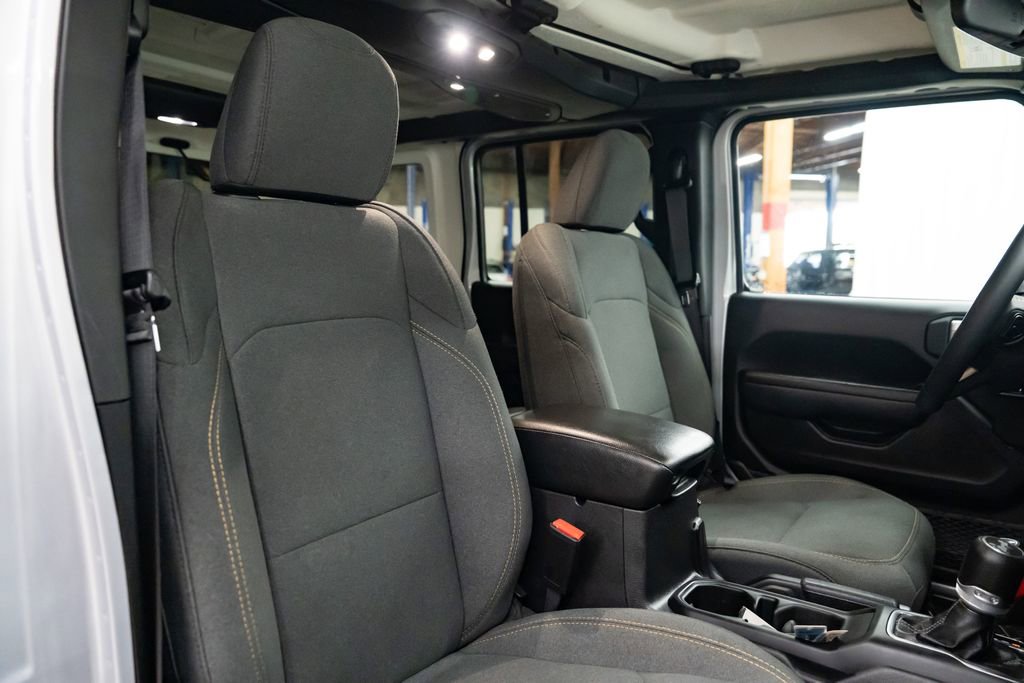 Used 2024 Jeep Wrangler Unlimited image 28