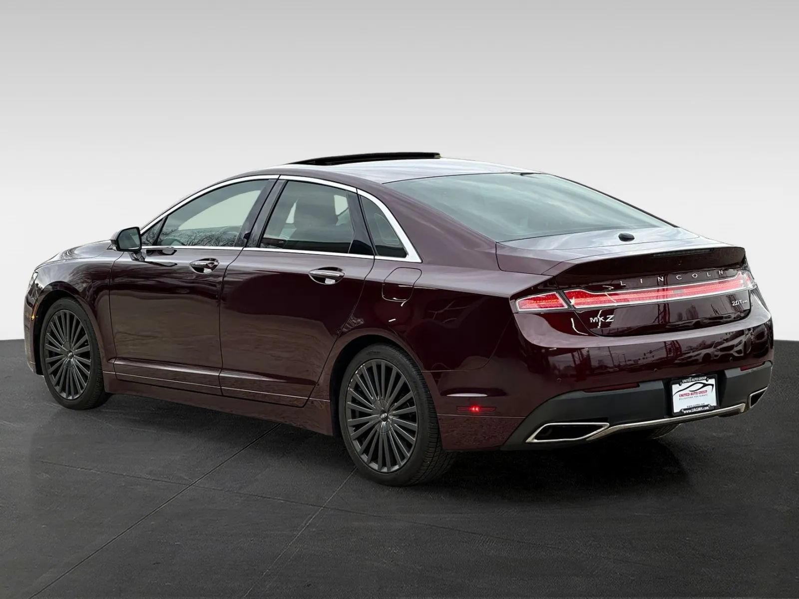 Used 2018 Lincoln MKZ Reserve w/ Climate Package AWD/4WD image 5