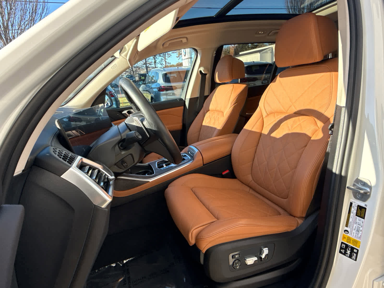 Certified 2023 BMW X7 xDrive40i w/ Premium Package image 12