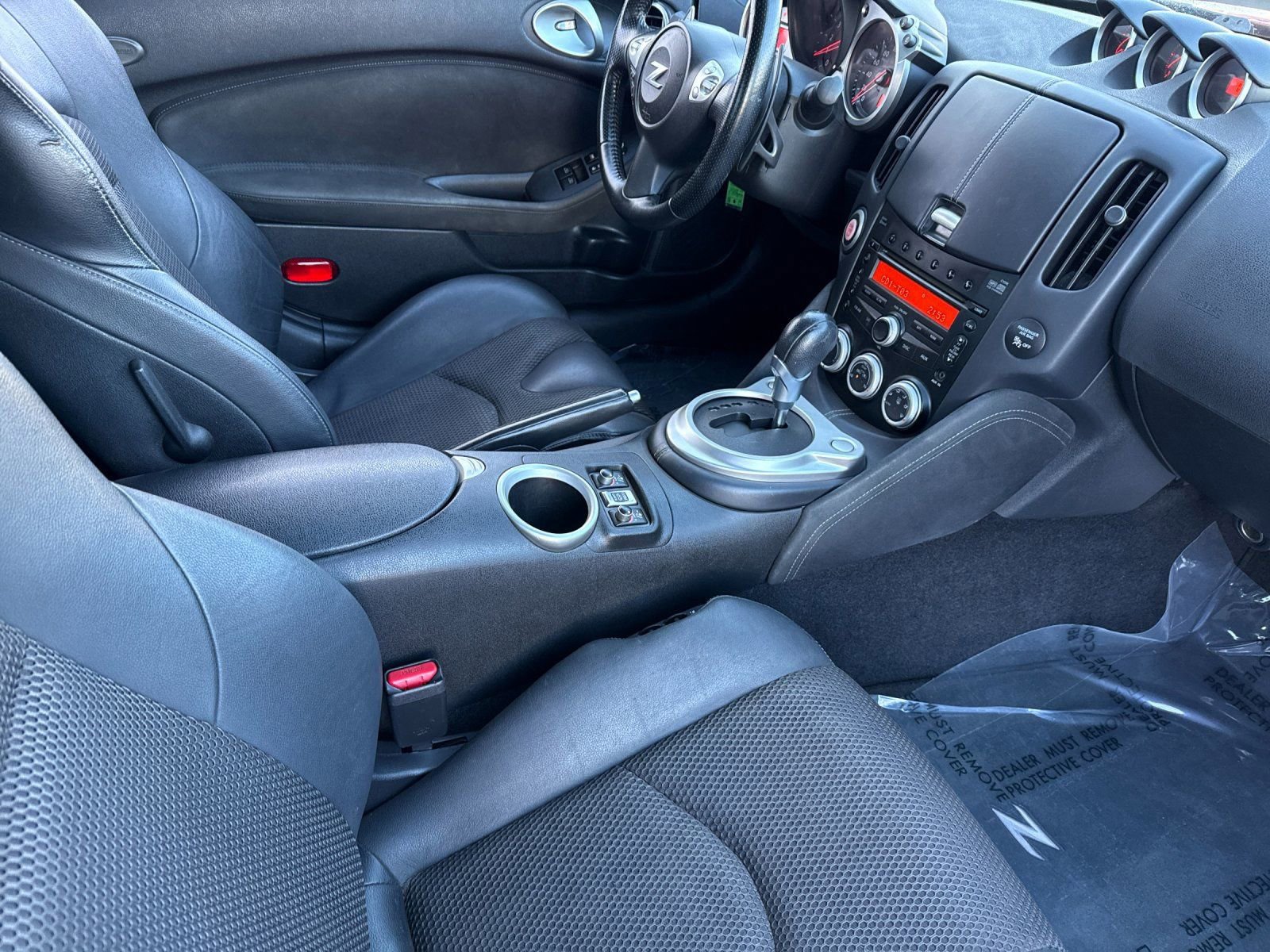 Used 2010 Nissan 370Z Touring image 12
