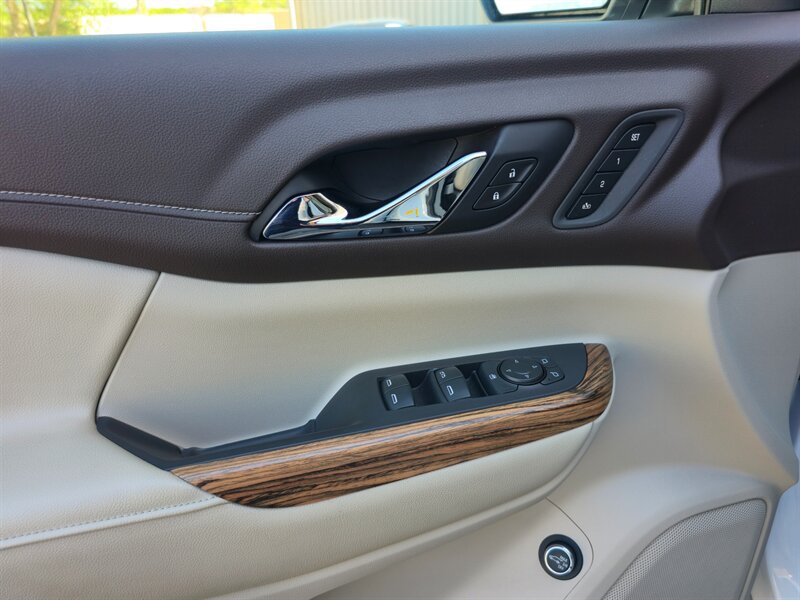 Used 2019 GMC Acadia Denali w/ Technology Package FWD image 13