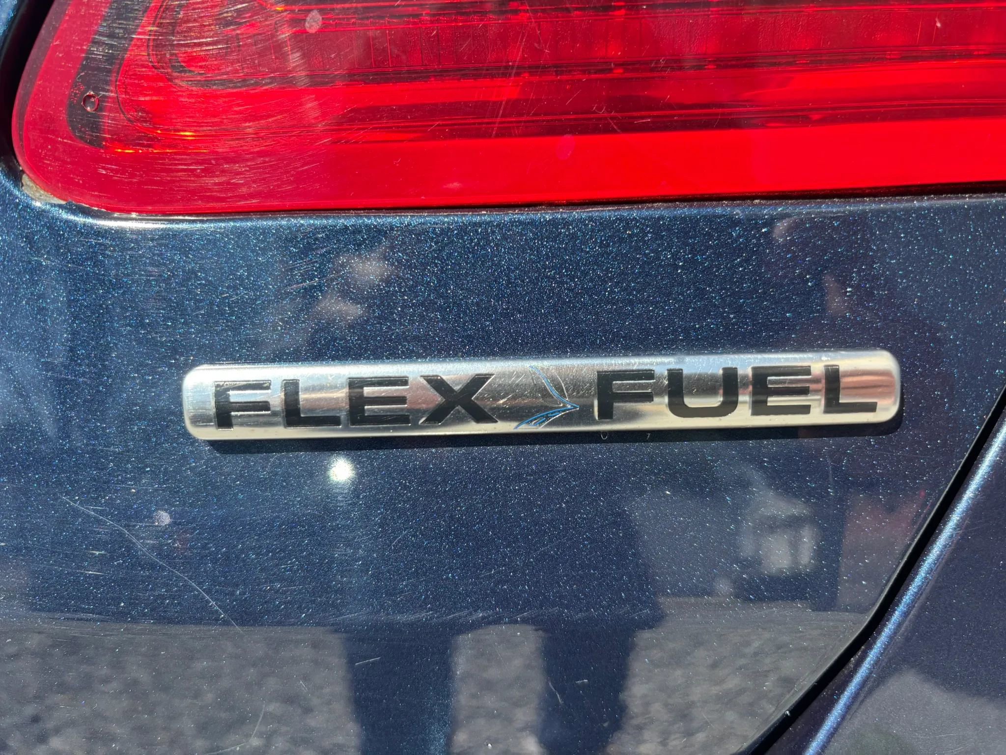 Used 2016 Ford Taurus SE FWD image 15