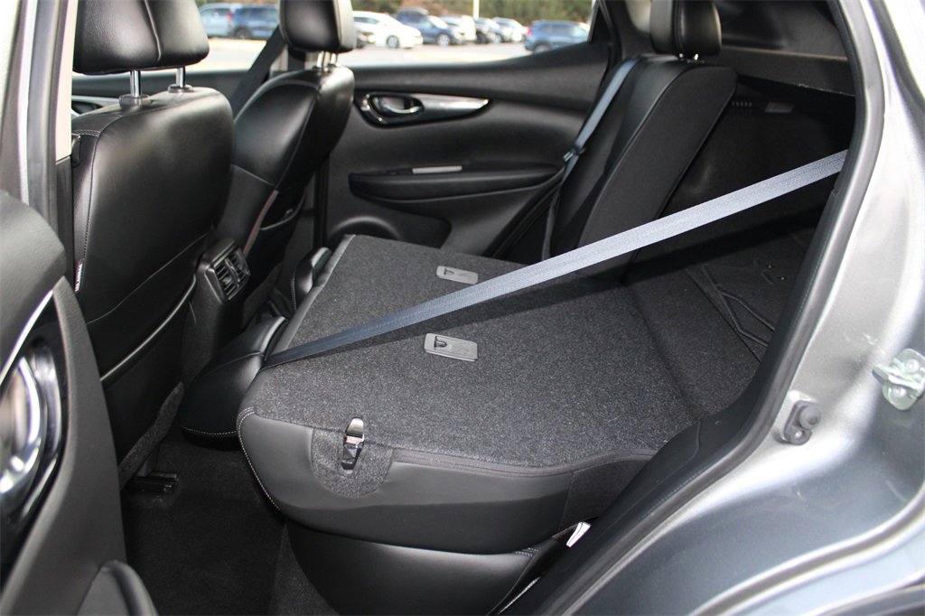 Used 2018 Nissan Rogue Sport SL w/ SL Premium Package image 15