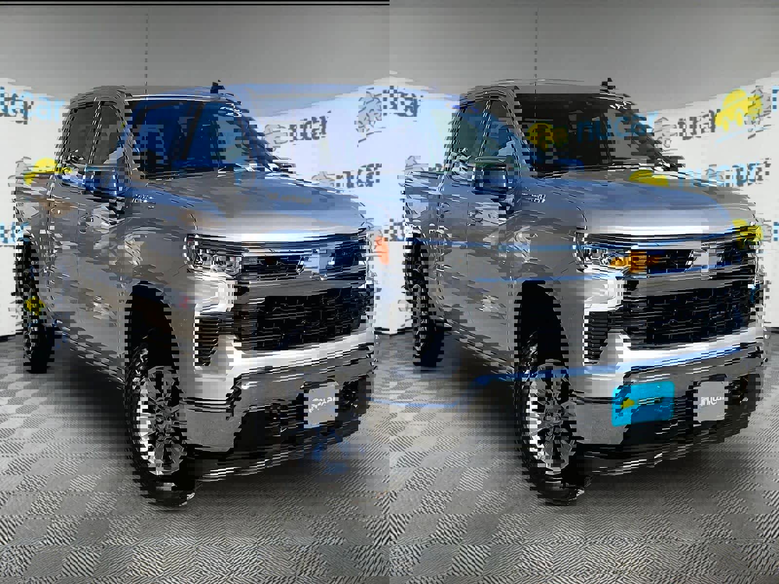 Used 2022 Chevrolet Silverado 1500 LT AWD/4WD image 1