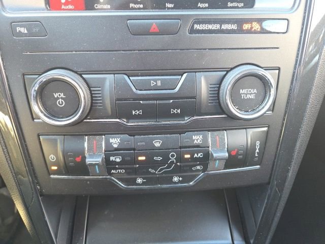 Used 2019 Ford Explorer XLT w/ Equipment Group 202A AWD/4WD image 22