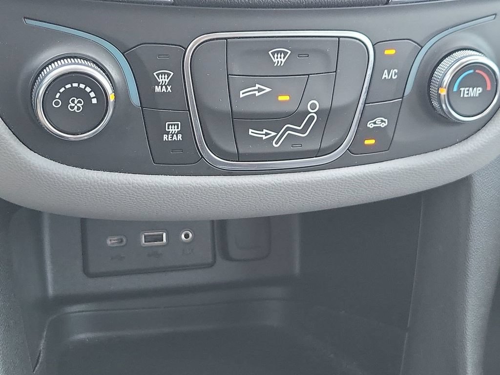 Used 2020 Chevrolet Equinox LS AWD/4WD image 40