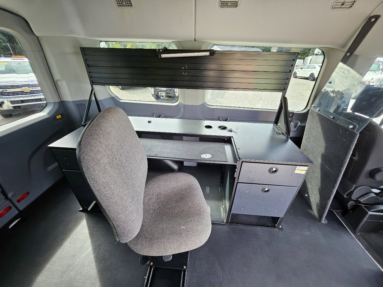 Used 2019 Ford Transit 150 XLT image 24