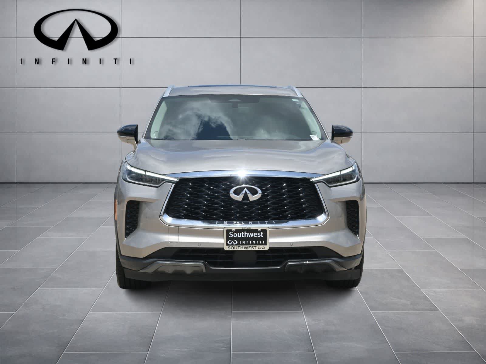 Used 2023 INFINITI QX60 Sensory w/ Cargo Package AWD/4WD image 2