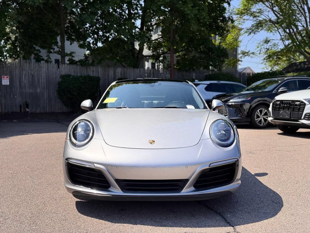 Used 2019 Porsche 911 Carrera 4S AWD/4WD image 9