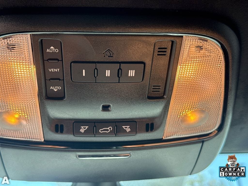 Used 2025 Dodge Durango SRT Hellcat AWD/4WD image 33