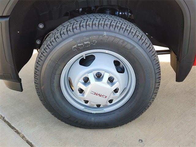 New 2026 GMC Sierra 3500 Pro image 7