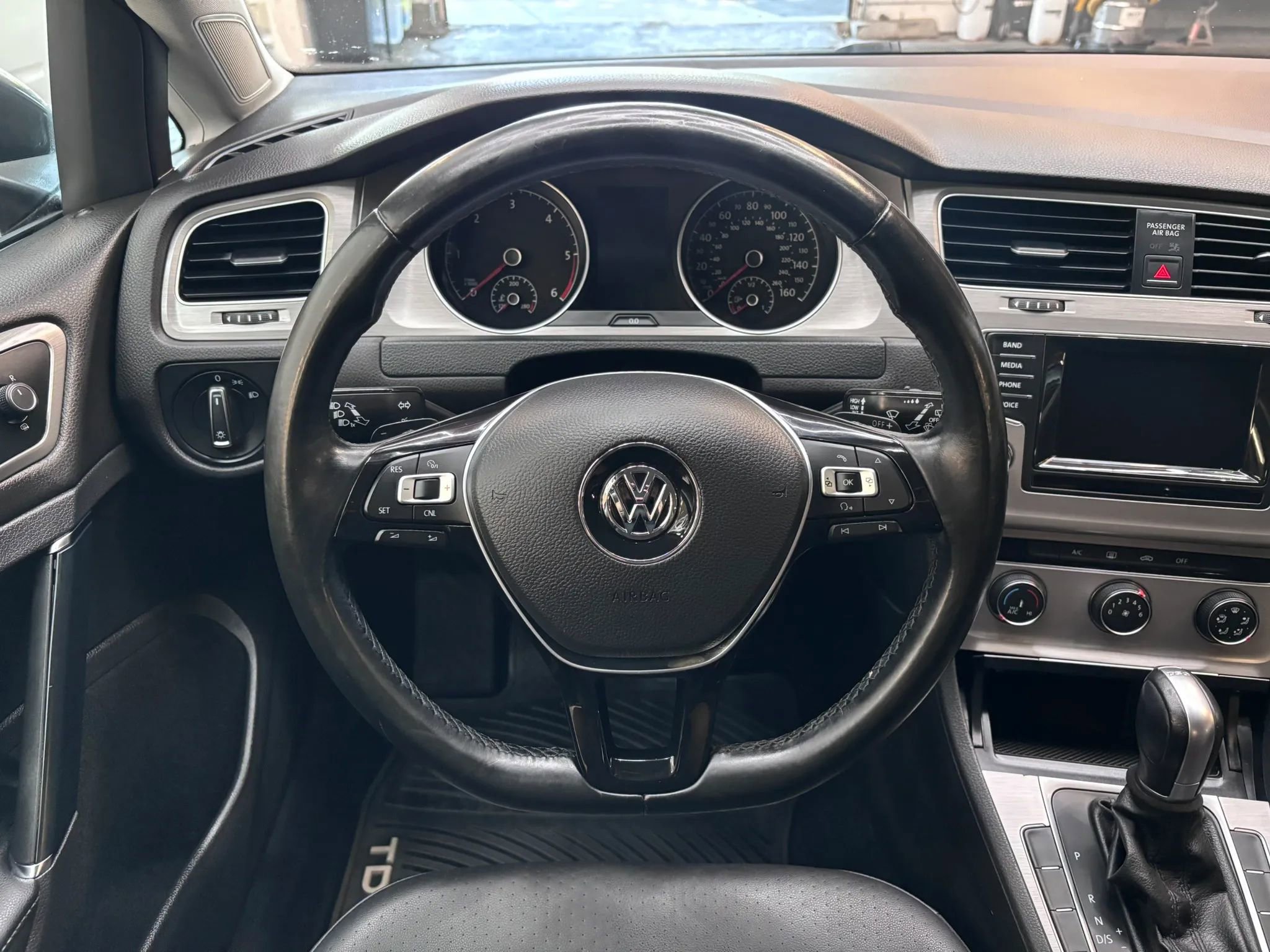 Used 2015 Volkswagen Golf TDI S FWD image 13