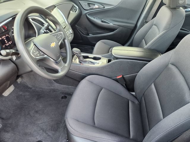 Used 2025 Chevrolet Malibu LT FWD image 4
